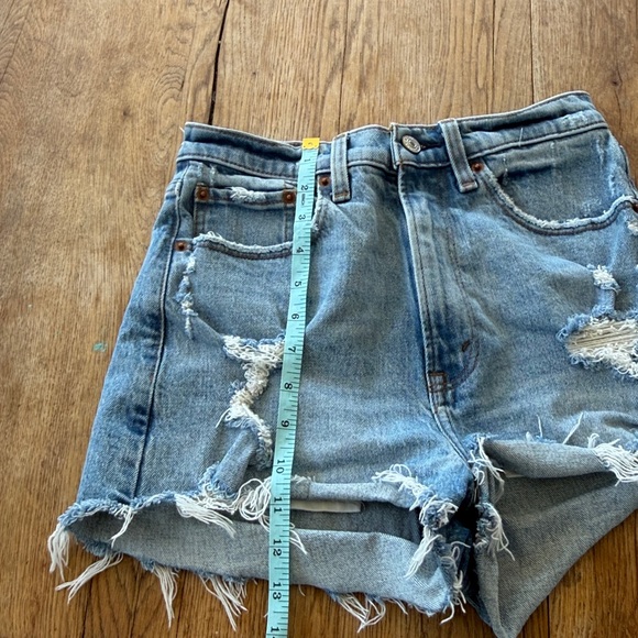 Abercrombie High Rise Mom Short Size 2 - Picture 4 of 5
